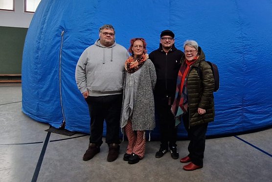 Mitglieder des F&ouml;rdervereins, die das ganze Spektakel durch ihre ehrenamtliche Arbeit und Spenden erm&ouml;glicht haben (Foto: uhz)