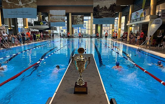 Schulschwimmen in der Thüringentherme (Foto: M.Fromm) Schulschwimmen in der Thüringentherme (Foto: M.Fromm)