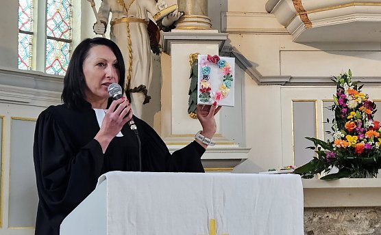 Pfarrerin Annemarie Sommer in Kirchheilingen (Foto: R.Englert)