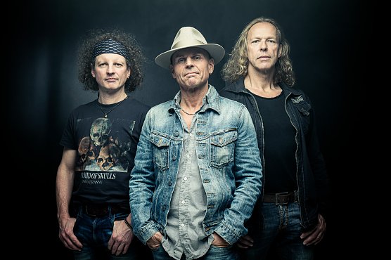 LOTT spielen demnächst in Kirchheilingen (Foto: Martin Lott) LOTT spielen demnächst in Kirchheilingen (Foto: Martin Lott)