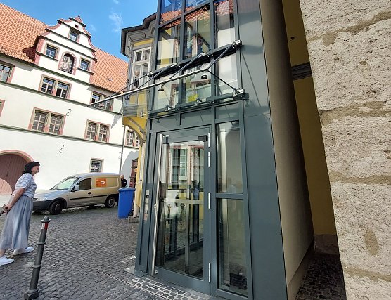Inbetriebnahme des Aufzugs am Rathaus (Foto: Stadtverwaltung M&uuml;hlhausen )