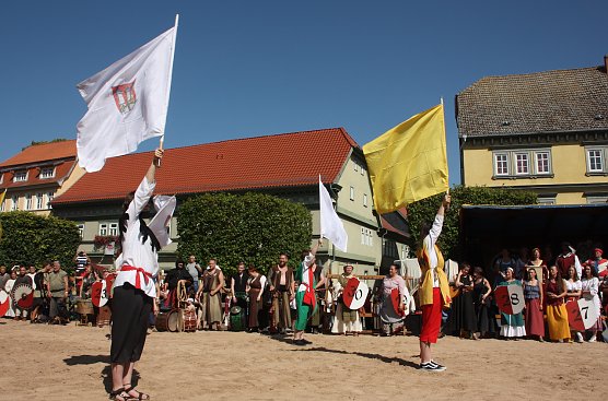 Signiferi Volantes geben sich auch dieses Jahr wieder die Ehre auf dem T&ouml;pfermarkt (Foto: Thomas Puhl)