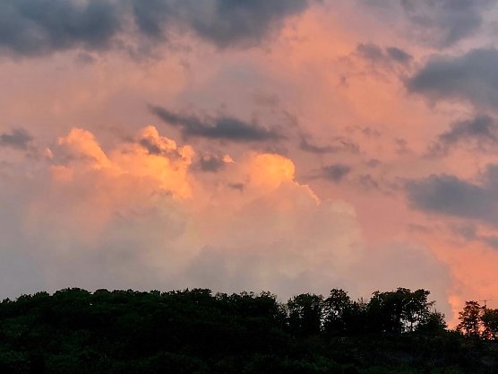 Sommergewitter &uuml;ber den Vogelberg nach Bleicherode  (Foto: Cora Aderhold)