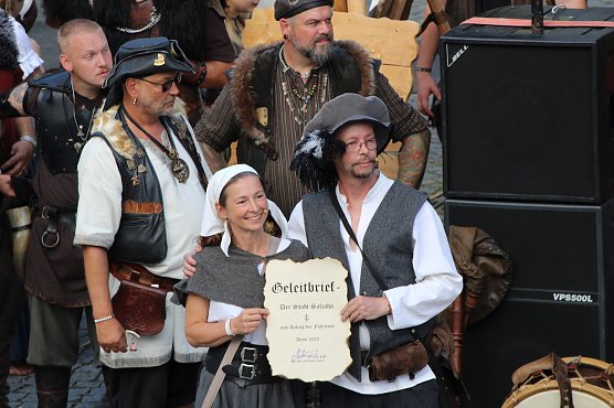 Das Gastgeberpaar freut sich, wahrscheinlich auch in den n&auml;chsten Jahren den Geleitbrief zu erhalten (Foto: Eva Maria Wiegand)