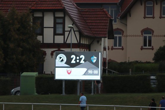 Gerechtes Unentschieden zwischen Preu&szlig;en und Fahner H&ouml;he (Foto: Benno Harbauer)