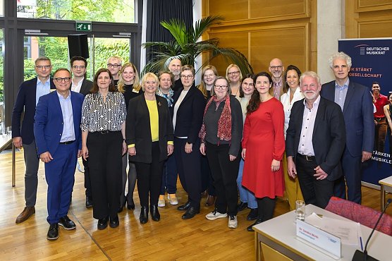 Neues Präsidium des DMR (Foto: © DMR/Tom Schweers ) Neues Präsidium des DMR (Foto: © DMR/Tom Schweers )