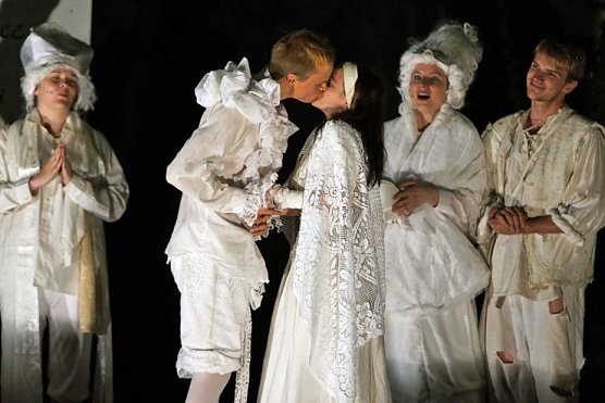 LEONCE & LENA (Foto: Kunsthof Friedrichsrode) LEONCE & LENA (Foto: Kunsthof Friedrichsrode)