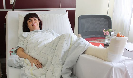 Bild: Kann wieder lachen: Annemarie Burghardt w&auml;hrend ihres station&auml;ren Aufenthaltes in der HELIOS Klinik Bleicherode