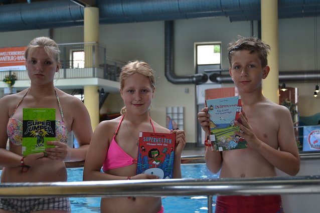 Bild: Ann-Sophie Winkler, Jessica Glaser und Leon Schneller waren beim Lesespass dabei.