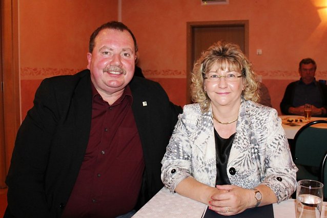 Bild: B&uuml;rgermeister und CDU- Vorsitzender Frank B&uuml;chner konnte auch die Landtagsabgeordnete Annette Lehmann in Zimmern begr&uuml;&szlig;en.