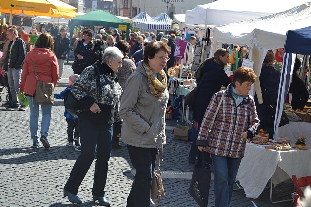 Bild: Vielf&auml;ltige Angebote erwarten die Besucher des Ostermarktes.