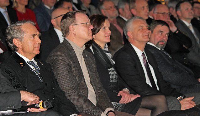 Bild: Ministerpr&auml;sident bekam Schl&auml;ge