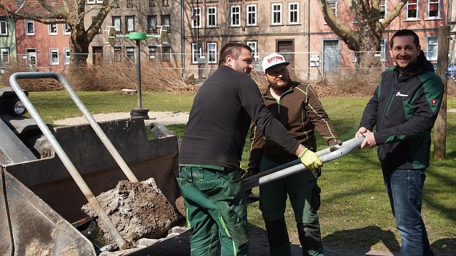 Bild: Baubeginn Spielplatz Petriteich