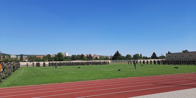 Bild: Bei Appell in Sondershausen Kommando &uuml;ber geben