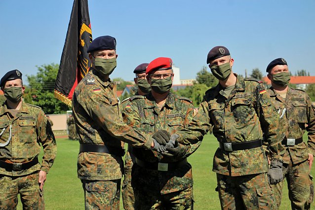 Bild: Bei Appell in Sondershausen Kommando &uuml;ber geben