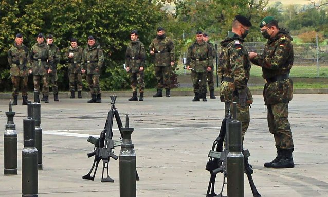 Bild: Kommandeurswechsel beim Panzerbataillon 393 "Th&uuml;ringer L&ouml;we" in der Kyffh&auml;user Kaserne Bad Frankenhausen statt....
