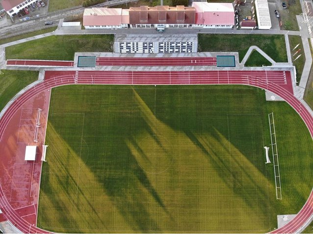 Bild: Das frisch sanierte Stadion der Freundschaft in Bad Langensalza