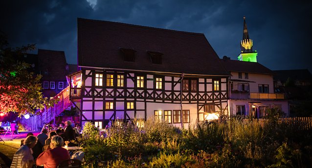 Bild: Nachtstimmung am Apothekermuseum