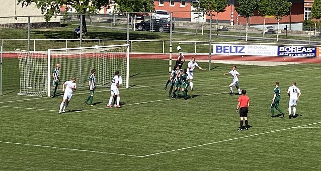 Bild: Hoffentlich sind die Preu&szlig;en-Angriffe am Samstag von gr&ouml;&szlig;erem Erfolg gekr&ouml;nt als dieser gegen Geratal