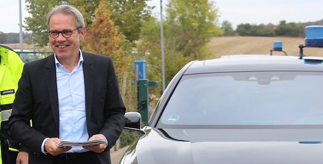 Bild: Th&uuml;ringens Innenminister Georg Maier hier noch vor den Corona-Protesten