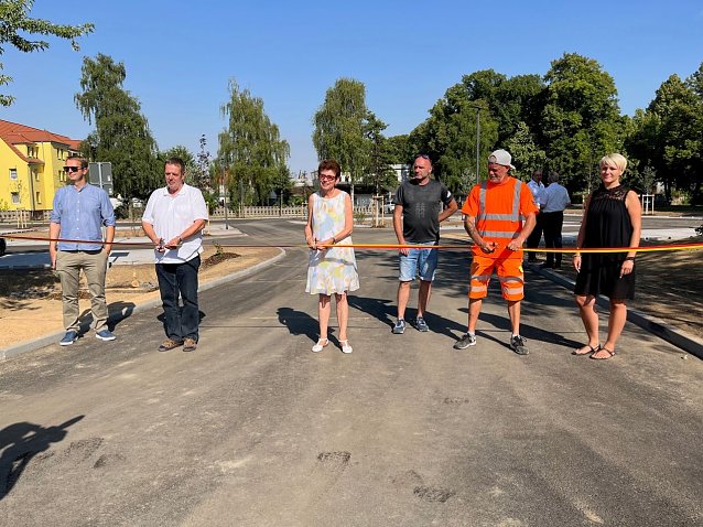 Bild: Der neue Parkplatz an der Heyer&ouml;der Landstra&szlig;e in M&uuml;hlhausen ist freigegeben   