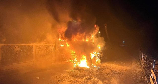Bild: LKW-Brand in Aschara Gestern Abend