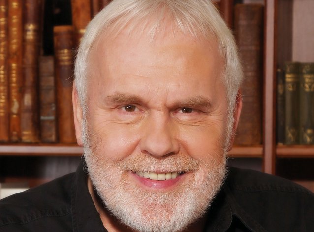 Bild: Gunther Emmerlich gastiert am Freitag im Kultur- und Kongresszentrum