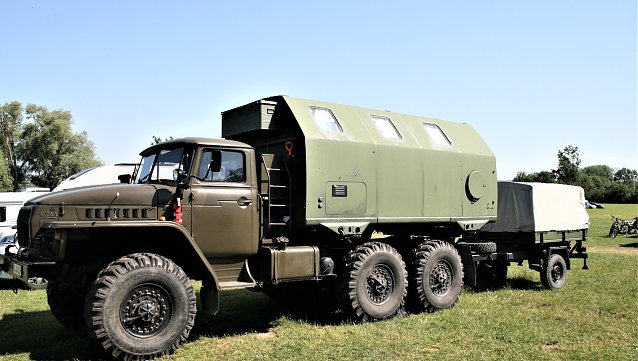 Bild: Ein umgebauter Ural war die Attraktion auf dem Campingplatz