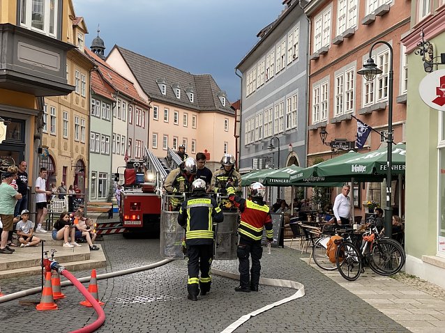 Bild: Bad Langensalzas Feuerwehr zieht Konsequenzen: Hier bei einer &Uuml;bung in der historischen Altstadt im Einsatz