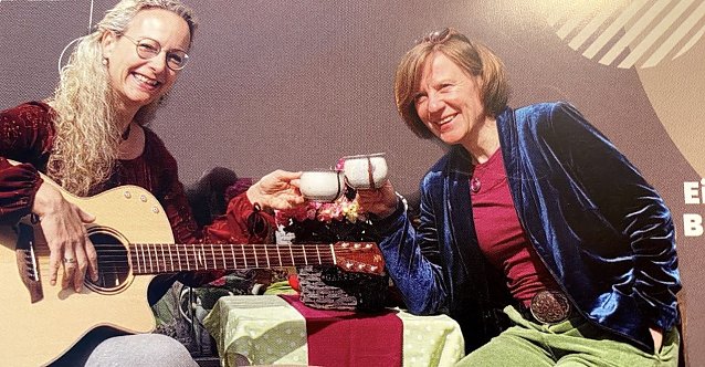 Bild: Feine Stimmen im Duett: das Duo Feu&iacute;nstimmig