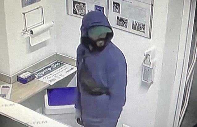 Bild: T&auml;ter in der Milchanlage in K&ouml;rner. Wer erkennt sie?