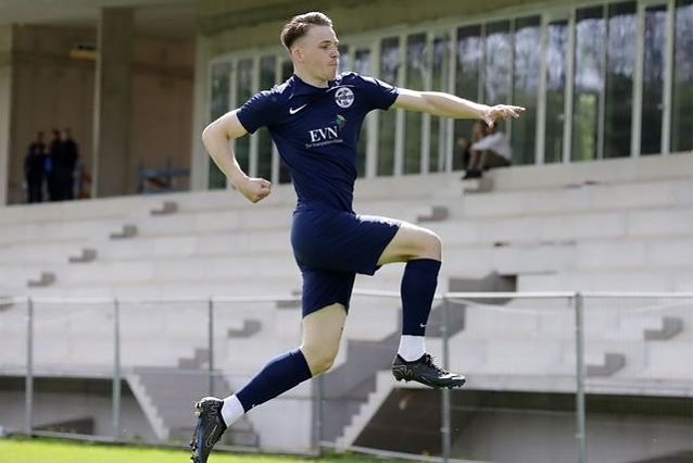 Bild: Lukas Ferchow feiert sein fr&uuml;hes Tor zur 1:0-F&uuml;hrung f&uuml;r Wacker