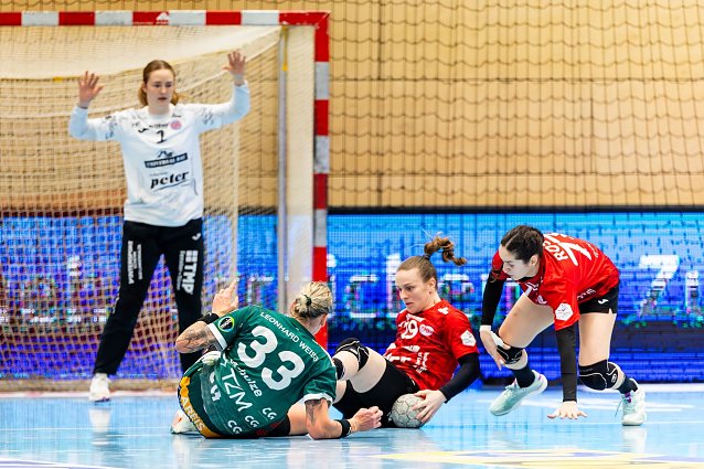 Bild: Handballerinnen im Spiel