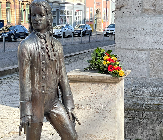 Bild: Das Bach-Denkmal in M&uuml;hlhausen