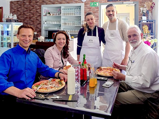 Bild: Menschengruppe