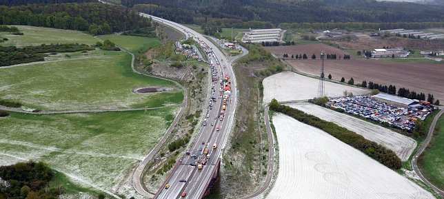 Bild: Blick aus der Hubschrauberperspektive