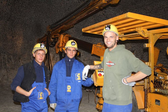 Ausbildungszentrum (Foto: Hans-Jürgen Schmidt) Ausbildungszentrum (Foto: Hans-Jürgen Schmidt)