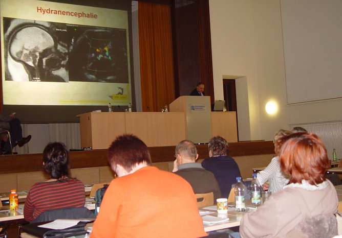 Beim Symposium (Foto: nnz) Beim Symposium (Foto: nnz)