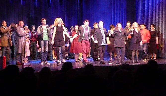 Abschlussapplaus bei Premiere (Foto: nnz) Abschlussapplaus bei Premiere (Foto: nnz)