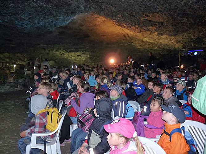 In H&ouml;hle gefeiert (Foto: Karl-Heinz Herrmann)