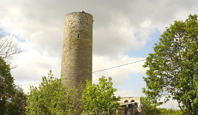 Burg Strau&szlig;berg (Foto: Karl-Heinz Herrmann)