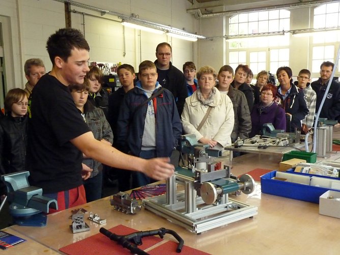 Ausbildungsberufe praxisnah vorgestellt (Foto: Agentur für Arbeit Nordhausen) Ausbildungsberufe praxisnah vorgestellt (Foto: Agentur für Arbeit Nordhausen)