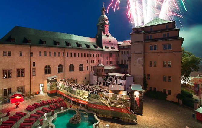 Festspielatmosph&auml;re im Schlosshof Sondershausen (Foto: Tino Sieland)