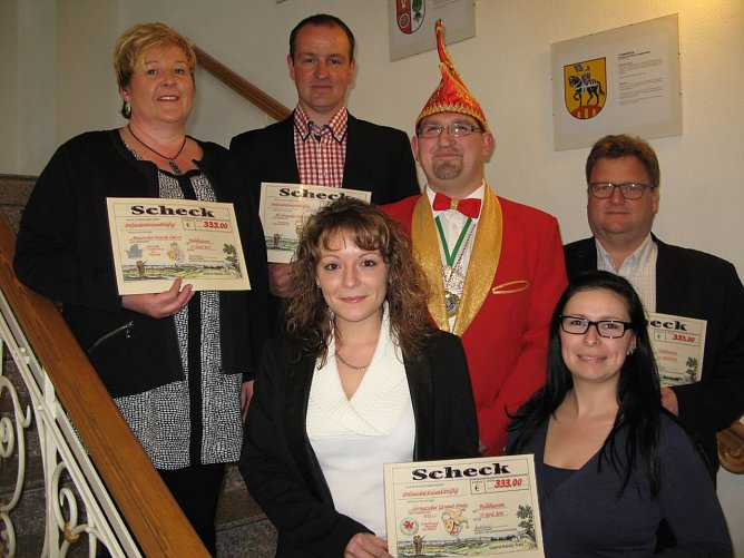  Die Vertreter der Vereine konnten sich &uuml;ber eine willkommene Unterst&uuml;tzung der Vereinsarbeit freuen. (Foto: Foto: Landratsamt)