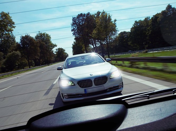 Mit dem Knigge auf die Stra&szlig;e - ADAC Tipps zum entspannten Stra&szlig;enverkehr (Foto: ADAC)