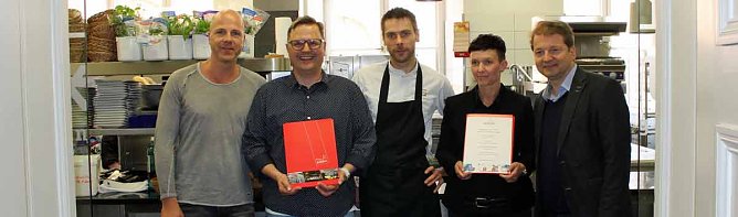 Lukullisches zu "ANTEVKA" (Foto: Karl-Heinz Herrmann) Lukullisches zu "ANTEVKA" (Foto: Karl-Heinz Herrmann)