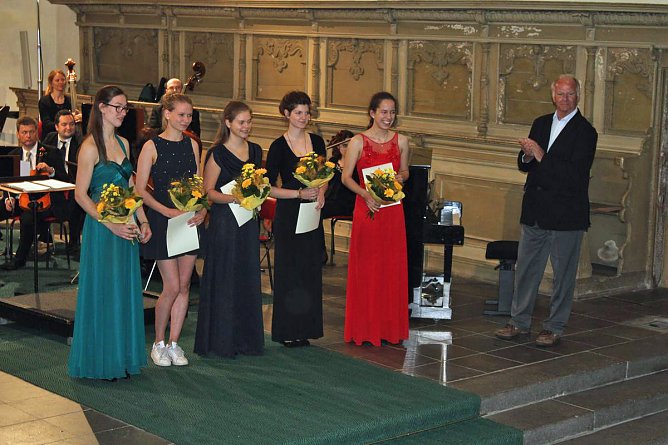 Preisträgerkonzert 20. Carl Schroeder Wettbewerb (Foto: Karl-Heinz Herrmann) Preisträgerkonzert 20. Carl Schroeder Wettbewerb (Foto: Karl-Heinz Herrmann)