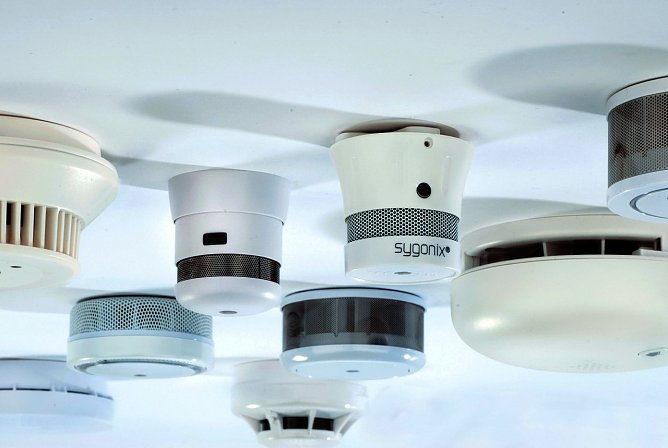 Rauchmelder im Test (Foto: Stiftung Warentest)