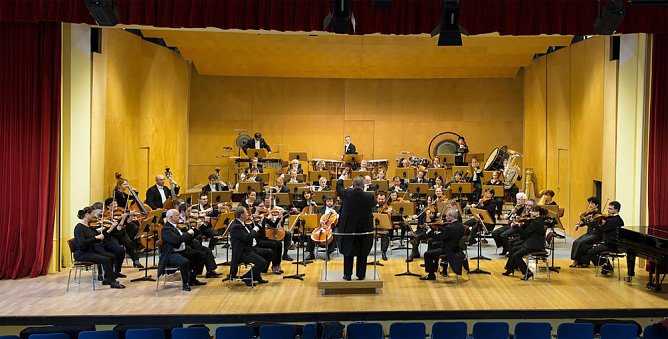 Konzertbus aus Mühlhausen zum 4. Sinfoniekonzert (Foto: Christian Schelauske) Konzertbus aus Mühlhausen zum 4. Sinfoniekonzert (Foto: Christian Schelauske)