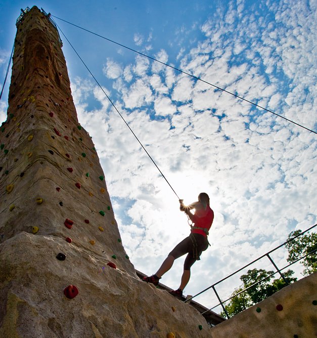 Ausbildung zum Klettertrainer im Ferienpark Feuerkuppe (Foto: Ferienpark Feuerkuppe)